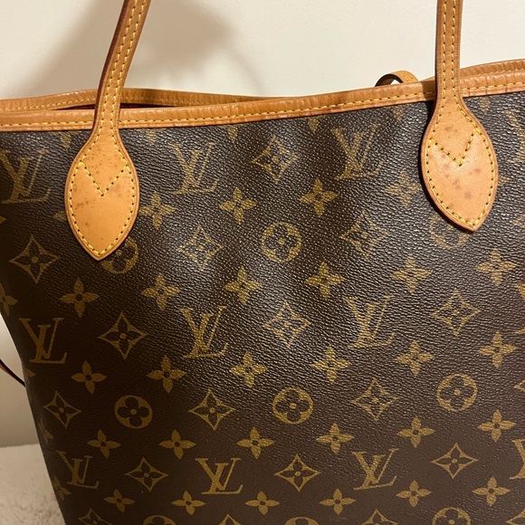 Louis Vuitton Neverfull PM with Pouch - Picture 7 of 16